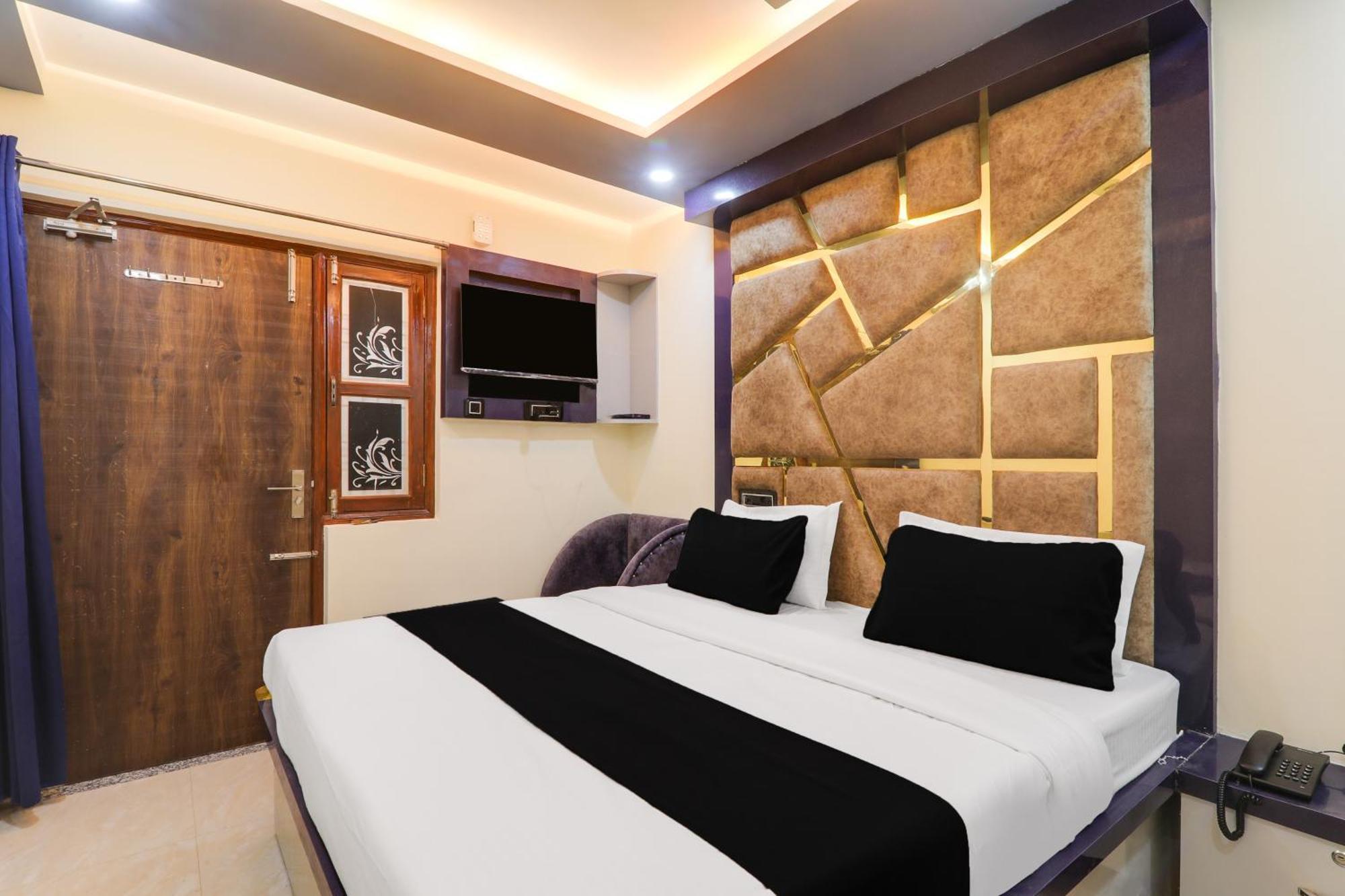 Hotel Super Collection O Ghanta Ghar 4*
