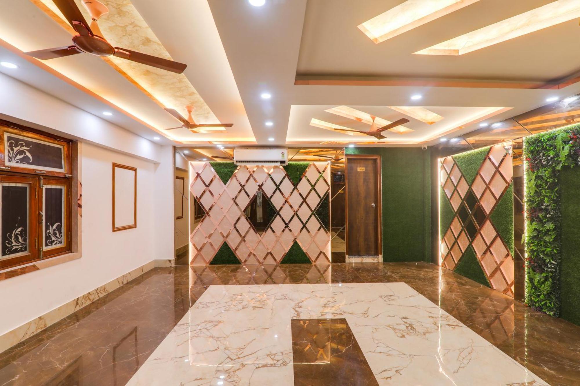 Hotel Super Collection O Ghanta Ghar Gorakhpur